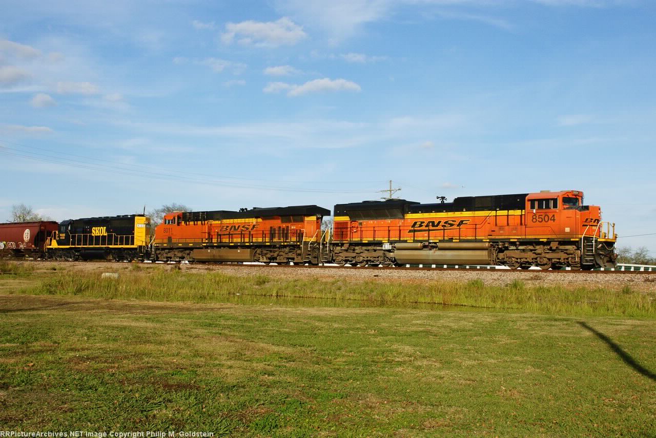 BNSF 8504, 8011, WAMX 4123